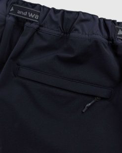 And Wander Short Trek 3 Noir | Shorts