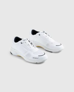 Athletics Footwear Un Blanc | Baskets